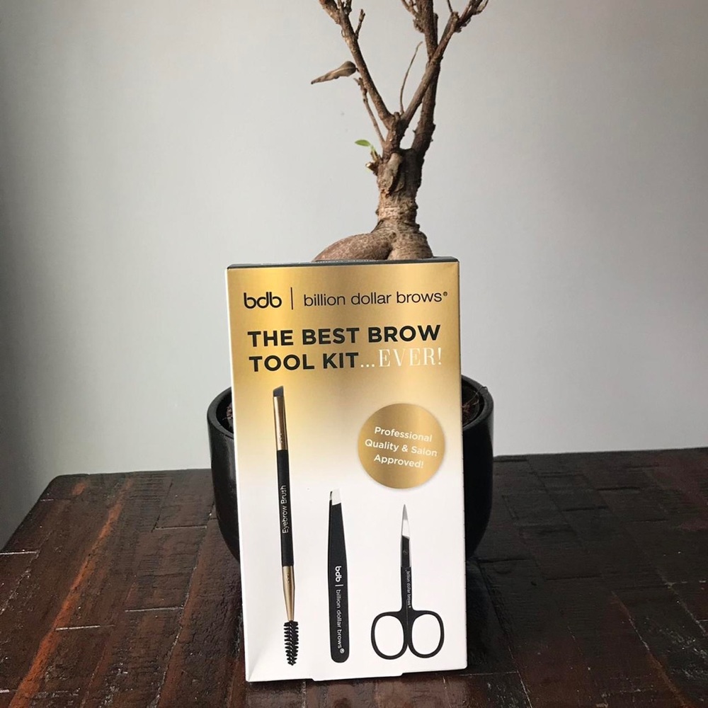 Billion Dollar Brows
Best Brow Tool Kit Ever